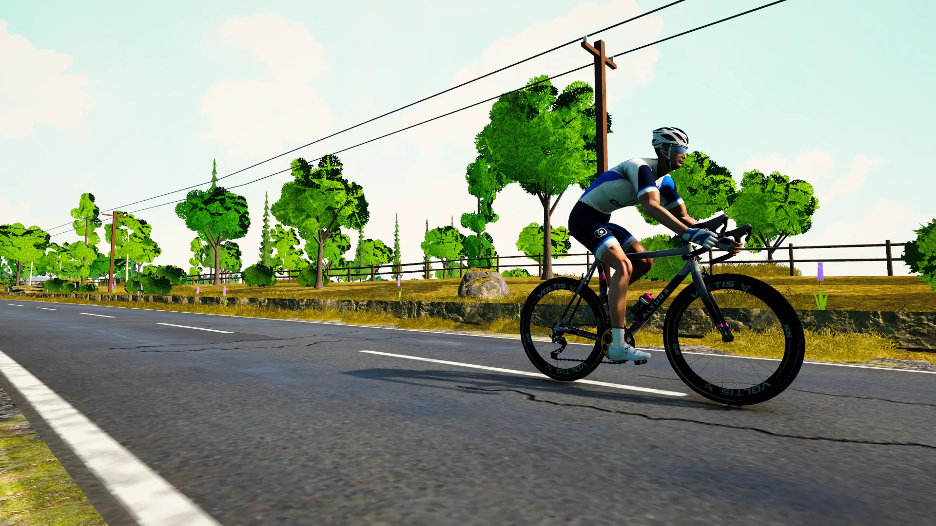 Un cycliste de profil dans FORGE Ride : tenue, casque, lunettes, souliers, cadre et roues